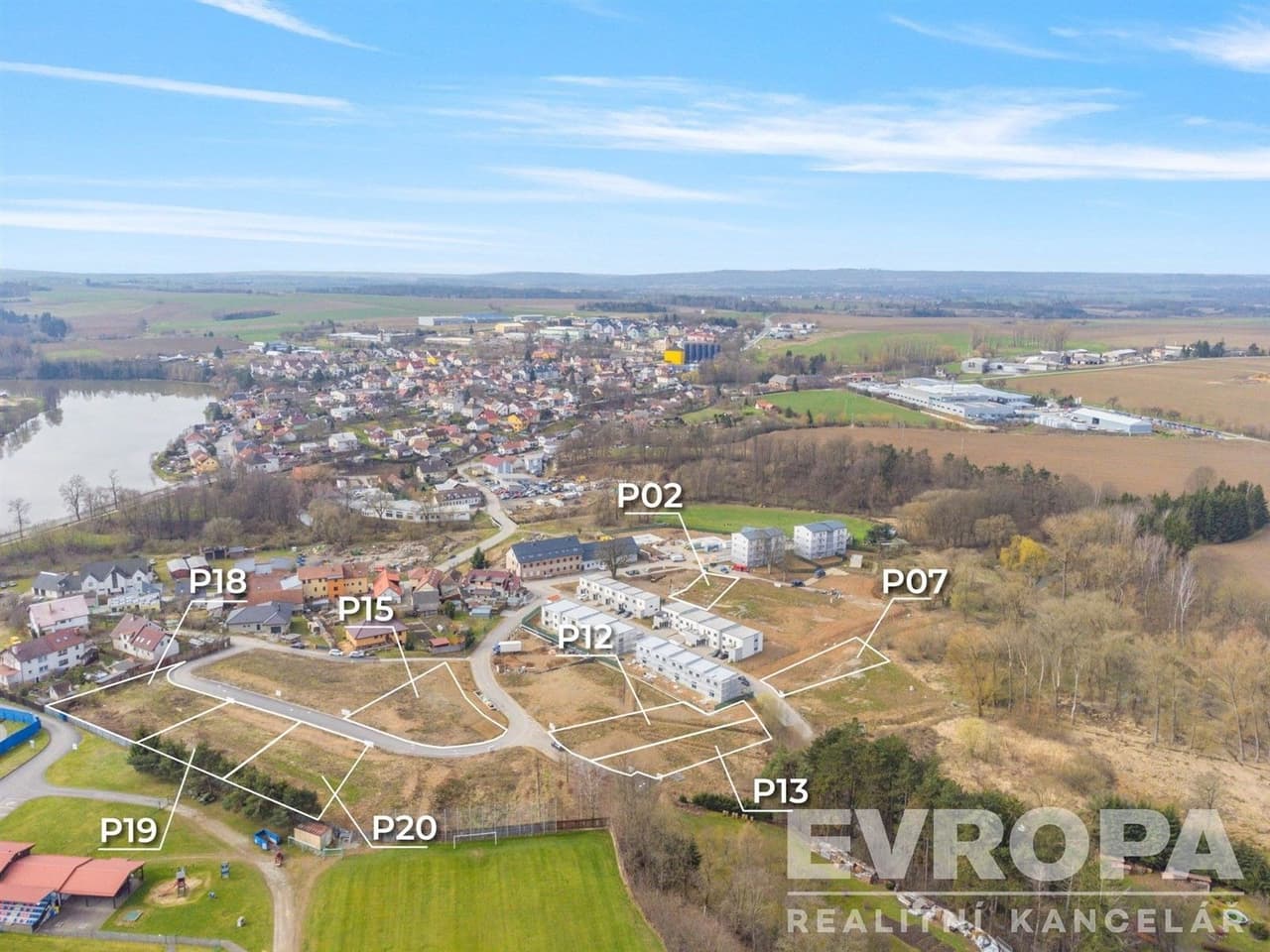 Prodej pozemku 742 m²