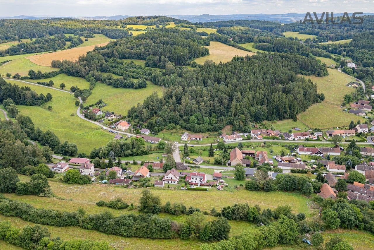 Prodej pozemku 7856 m²