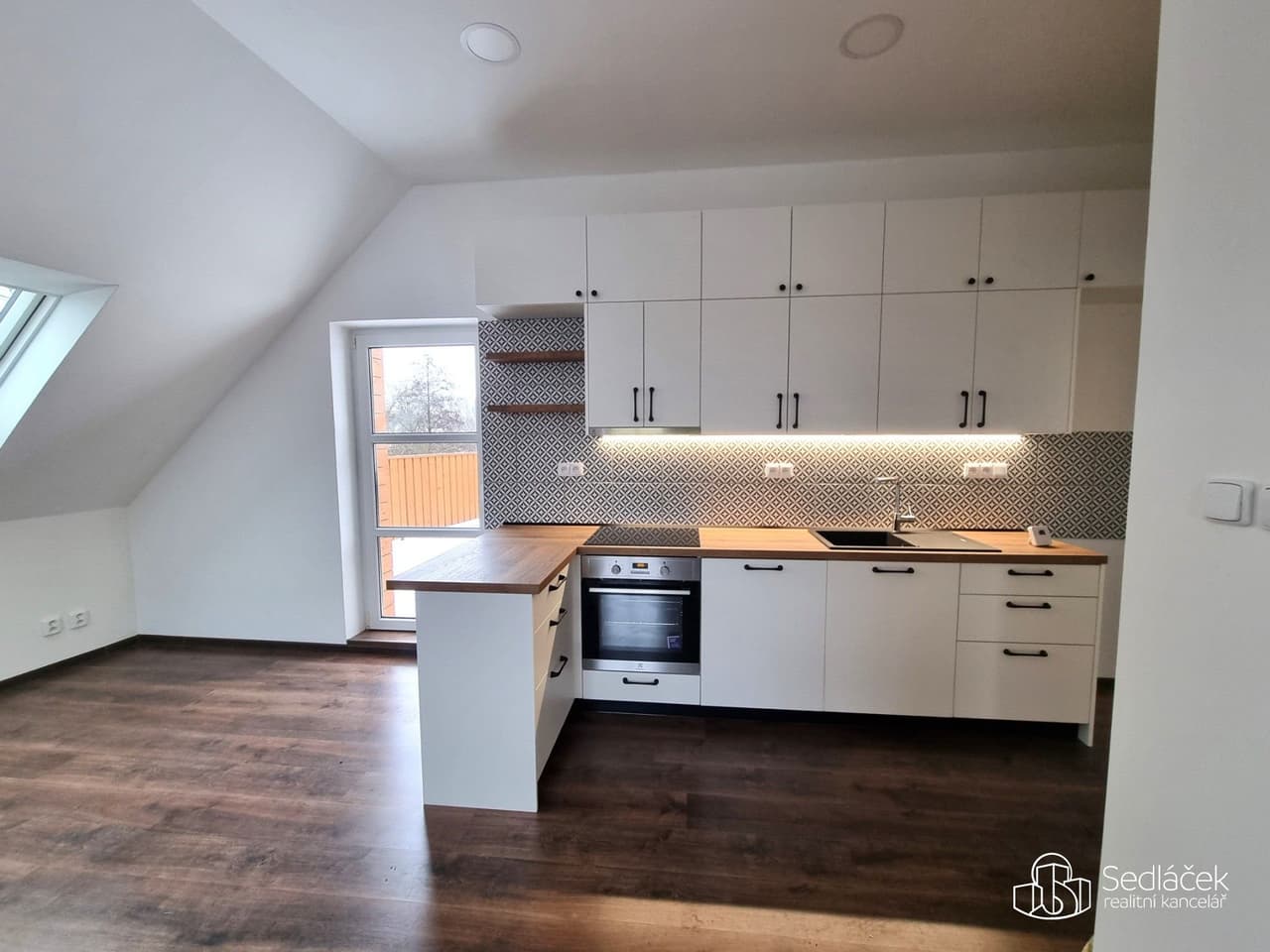 Pronájem bytu 3+kk 108 m²