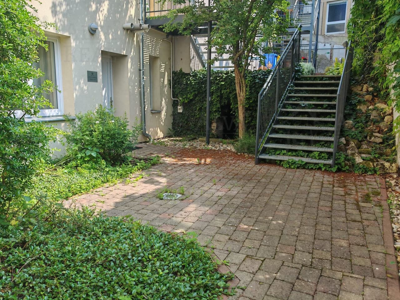 Pronájem komerčního prostoru 145 m²