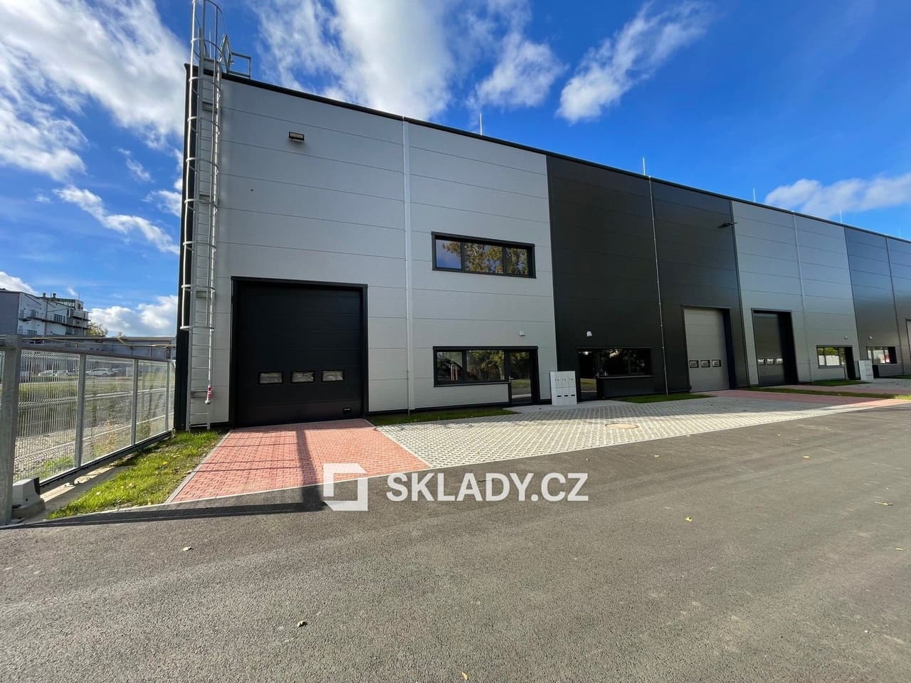 Pronájem komerčního prostoru 192 m²