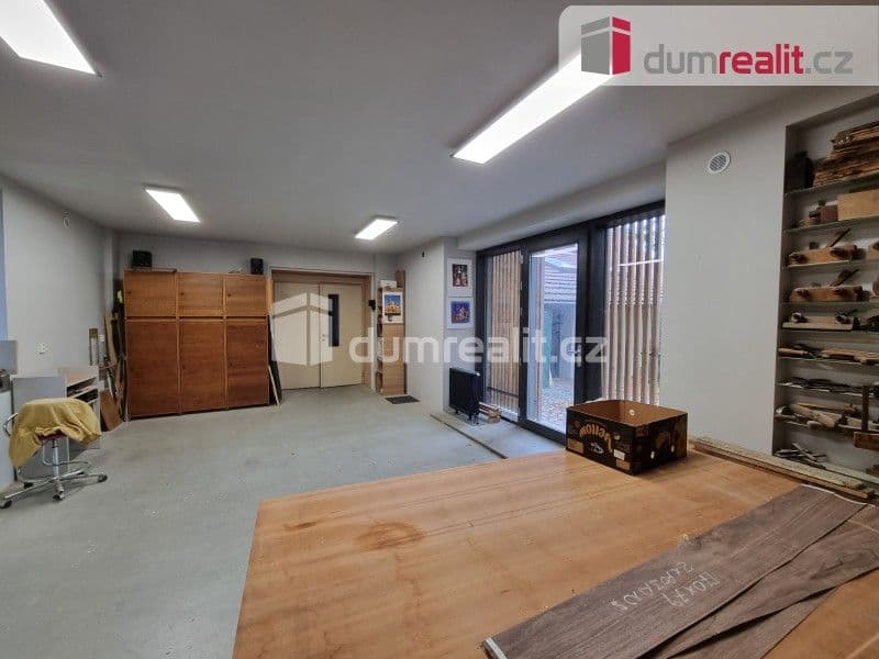 Pronájem komerčního prostoru 278 m²