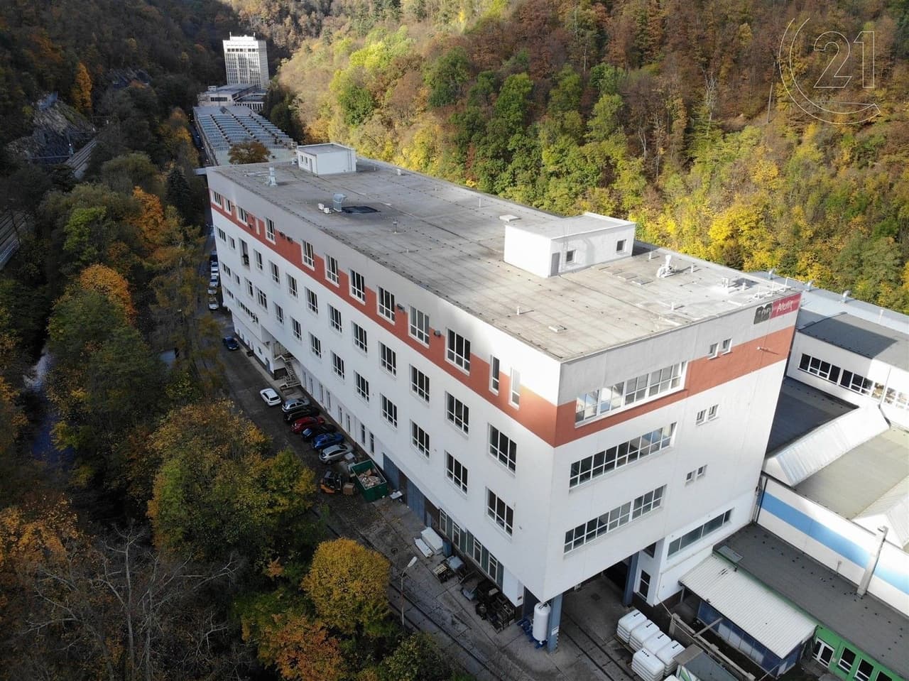 Pronájem komerčního prostoru 1920 m²