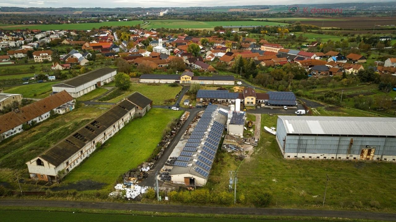 Prodej komerčního prostoru 3300 m²