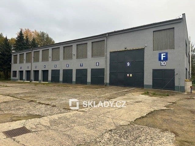 Pronájem komerčního prostoru 903 m²