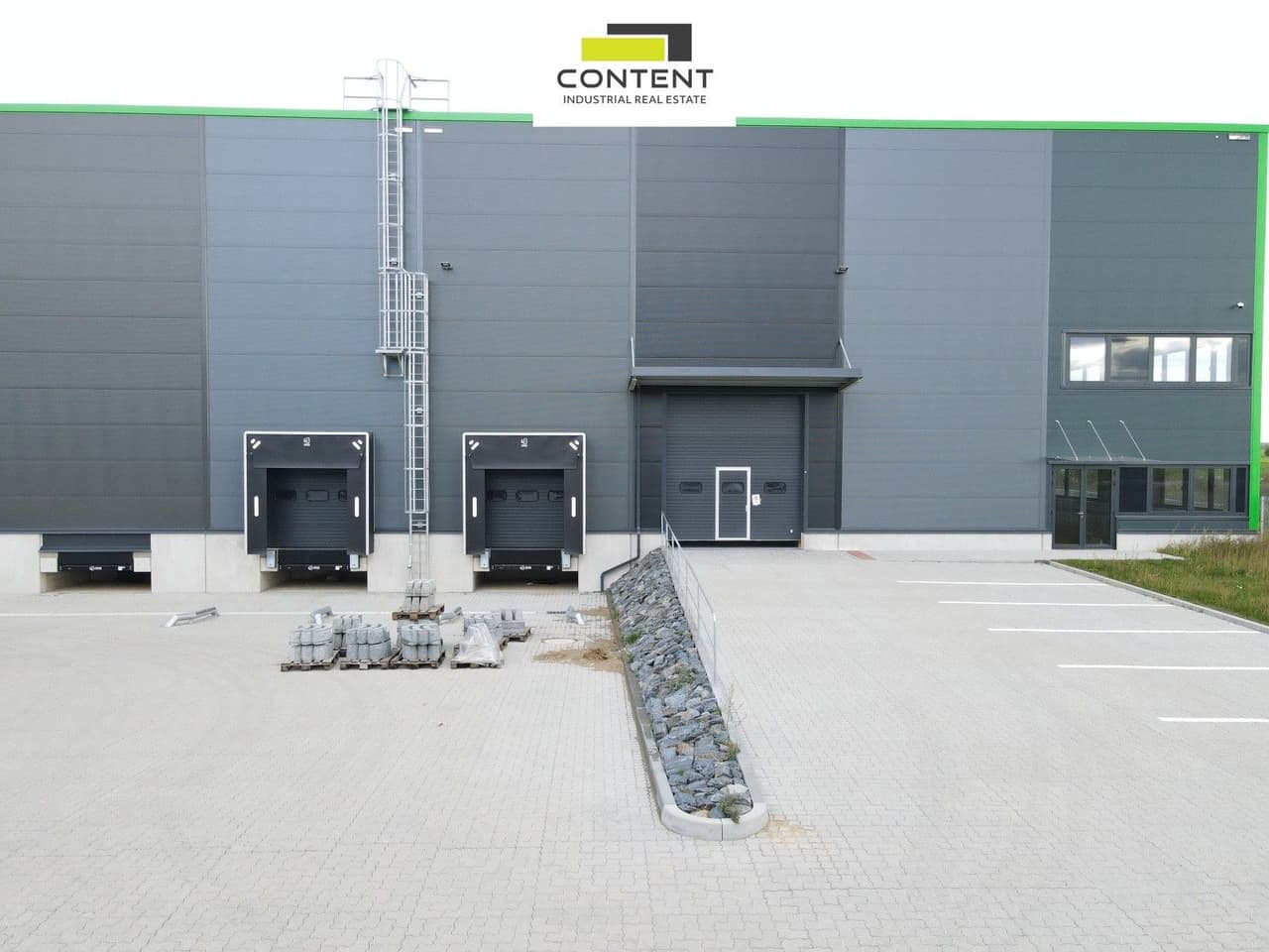 Pronájem komerčního prostoru 5121 m²