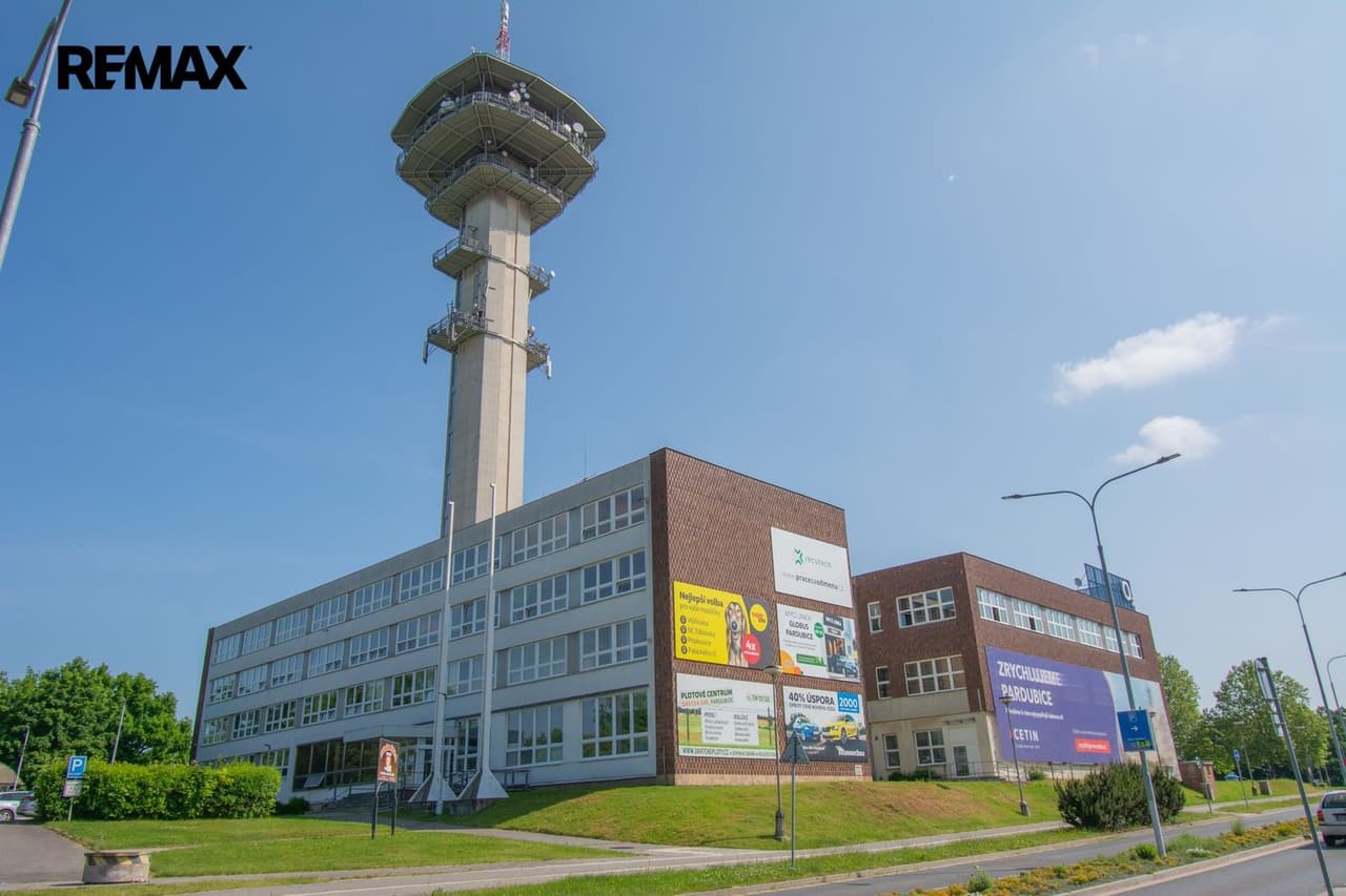 Pronájem komerčního prostoru 321 m²