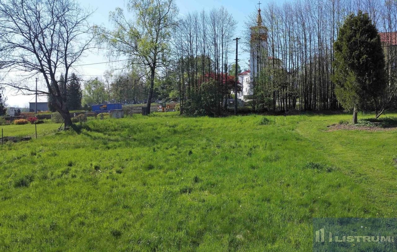 Prodej pozemku 1968 m²