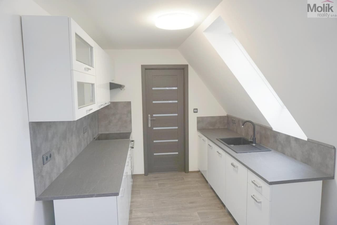 Pronájem bytu 3+kk 75 m²