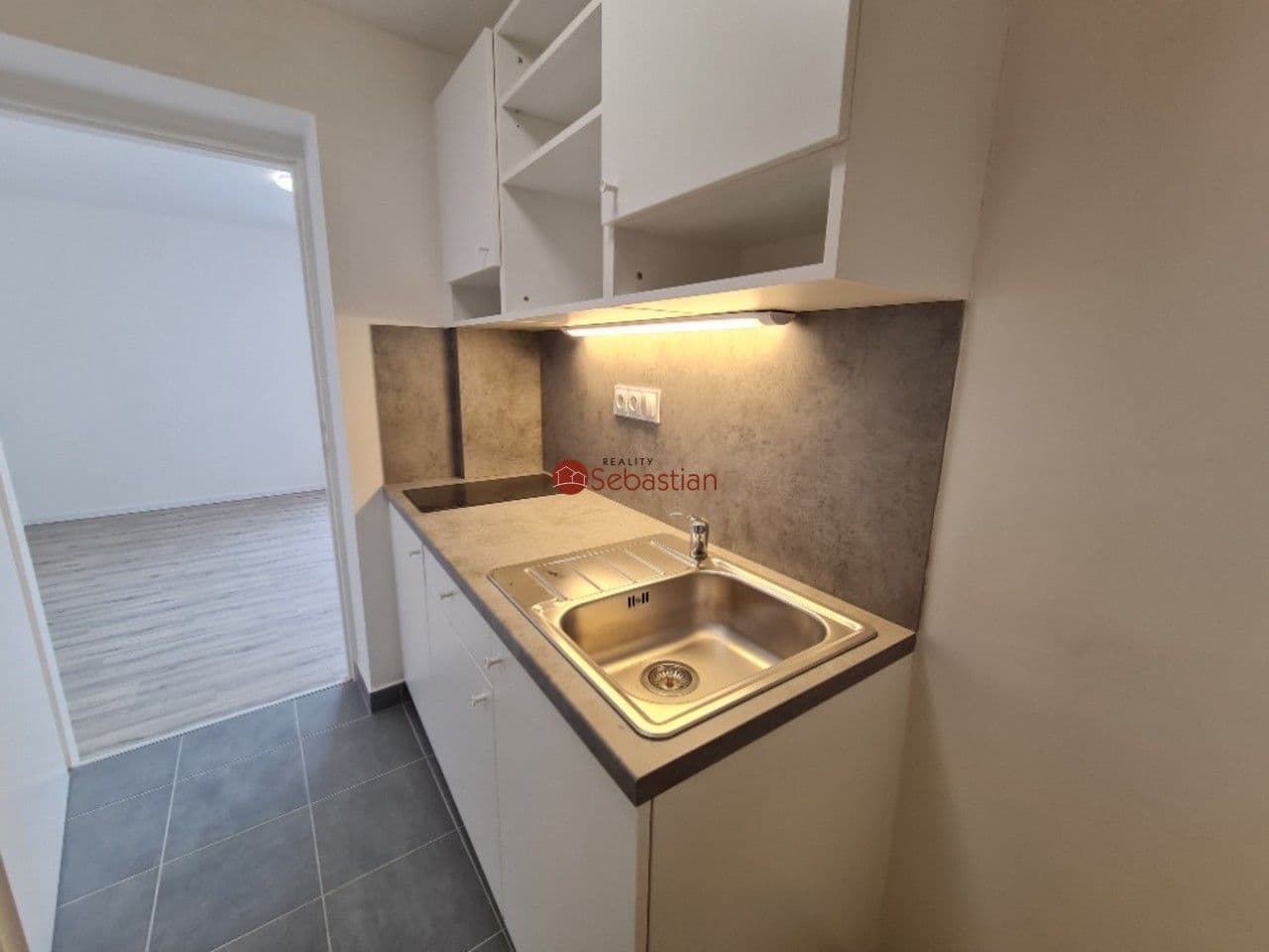 Pronájem bytu 1+1 37 m²