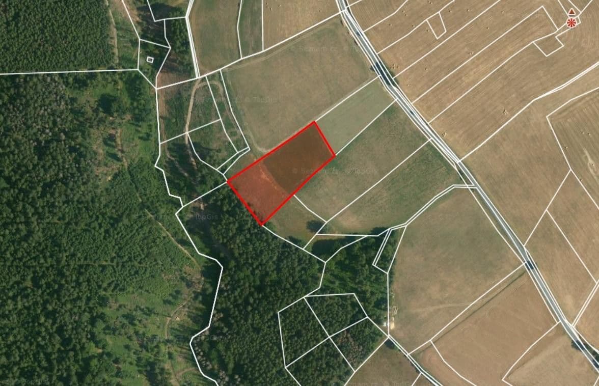 Prodej pozemku 7107 m²