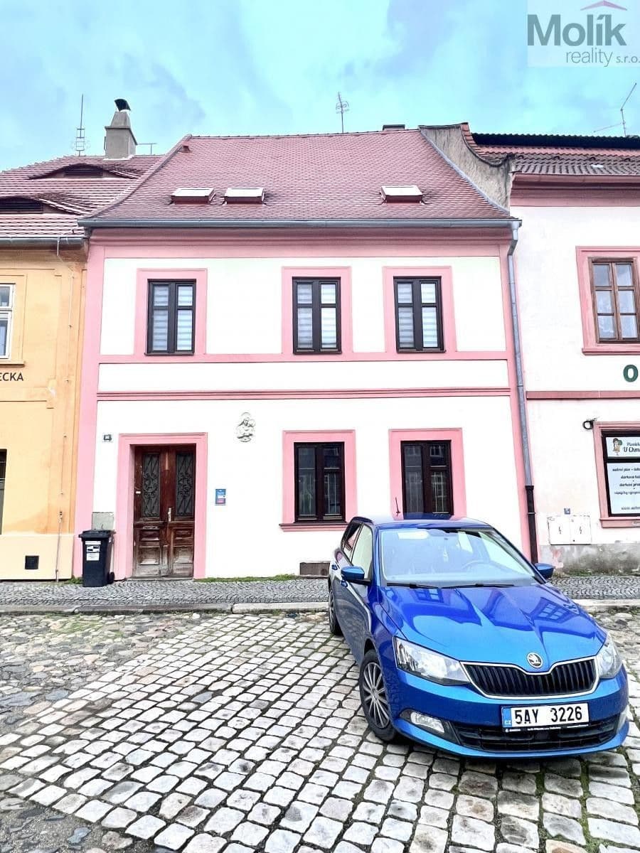 Prodej nemovitosti 200 m²