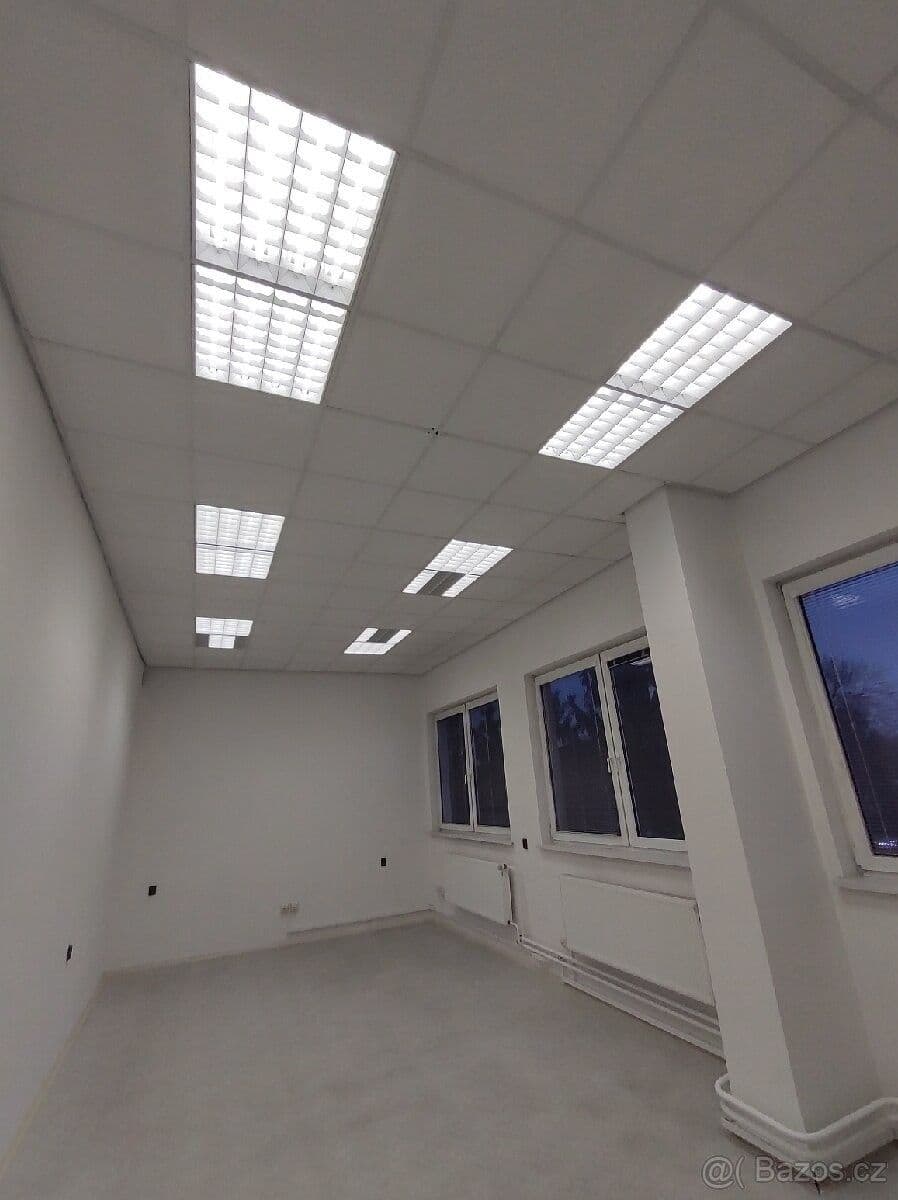 Pronájem komerčního prostoru 34.6 m²