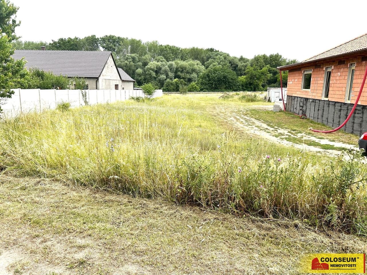 Prodej pozemku 1667 m²