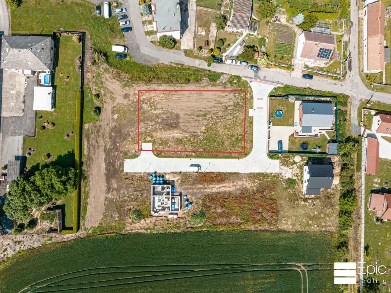 Prodej pozemku 1280 m²
