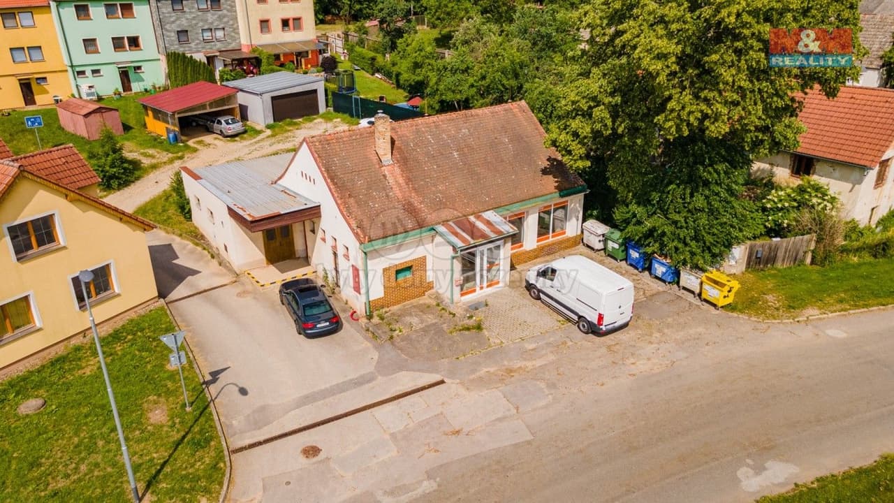 Prodej komerčního prostoru 263 m²