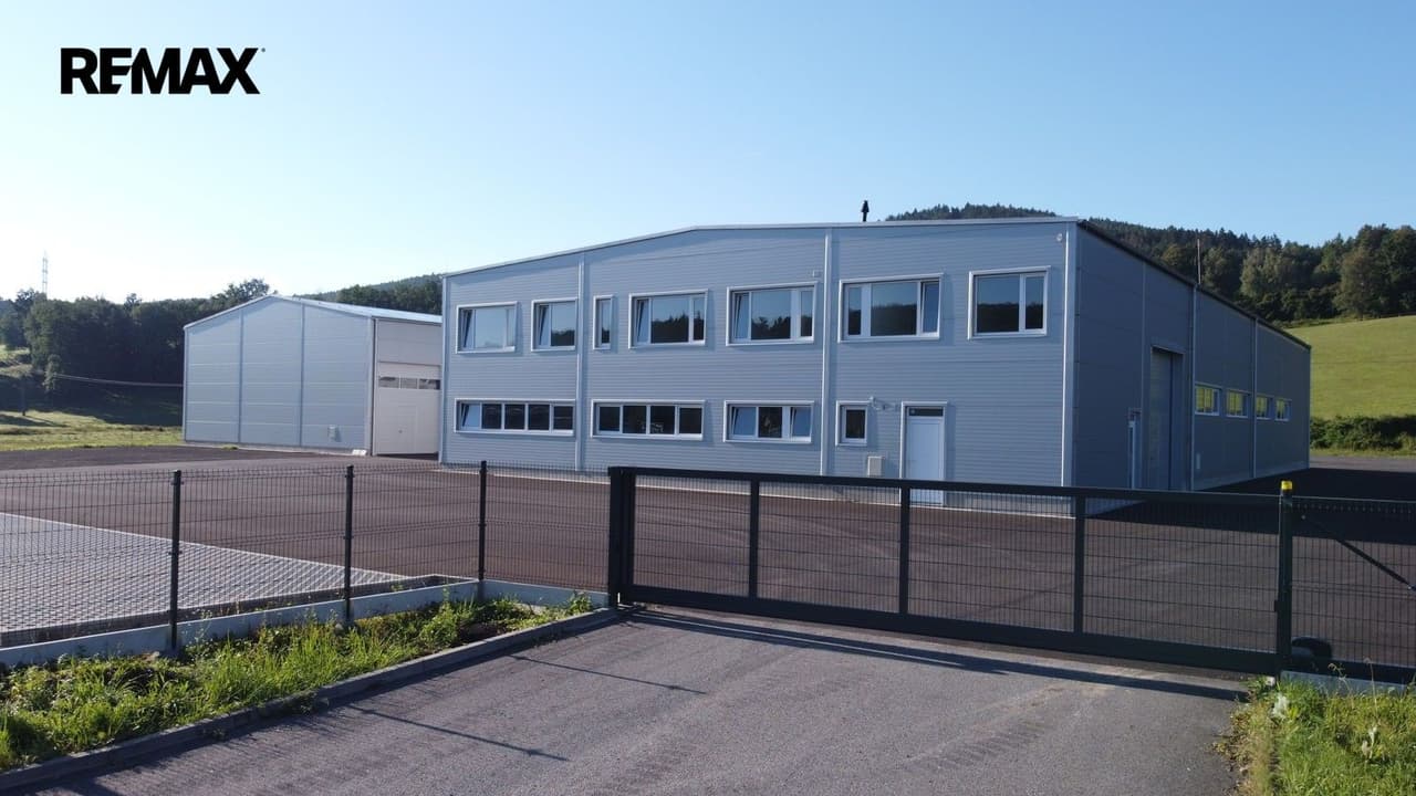 Pronájem komerčního prostoru 1500 m²