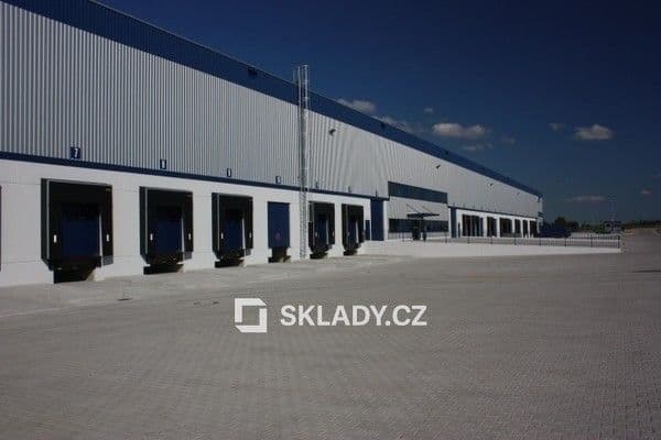 Pronájem komerčního prostoru 5932 m²