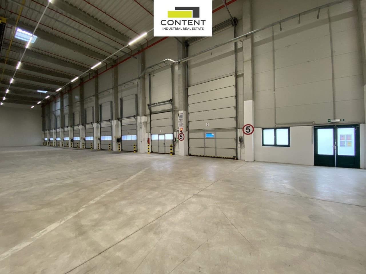 Pronájem komerčního prostoru 6552 m²