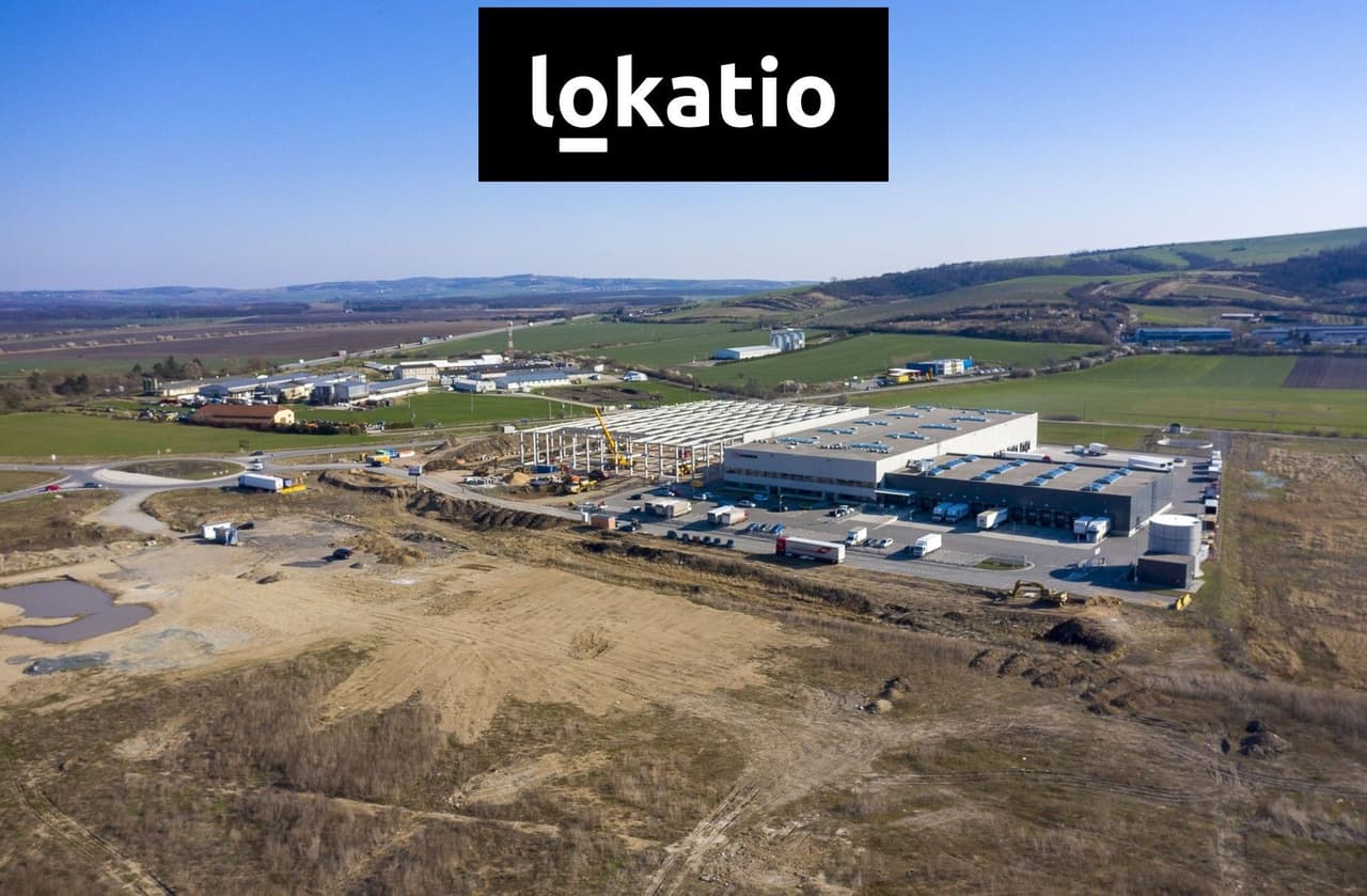 Pronájem komerčního prostoru 2208 m²
