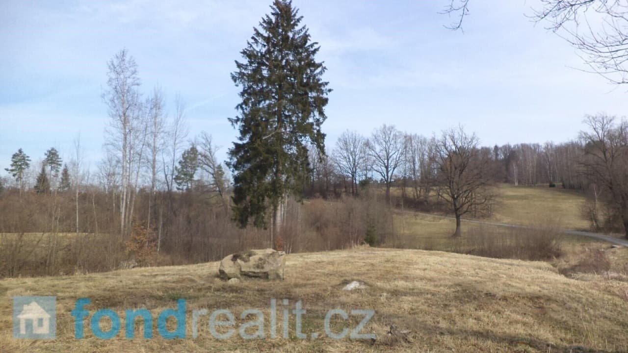 Prodej nemovitosti 2337 m²