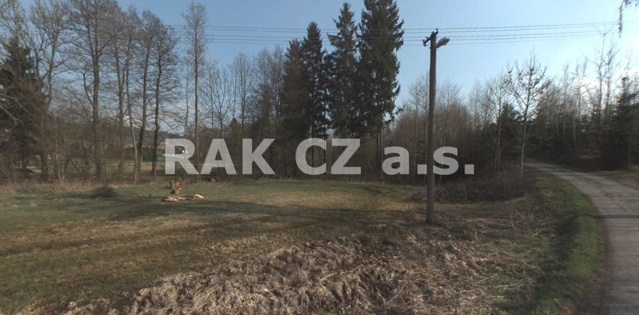 Prodej pozemku 6763 m²