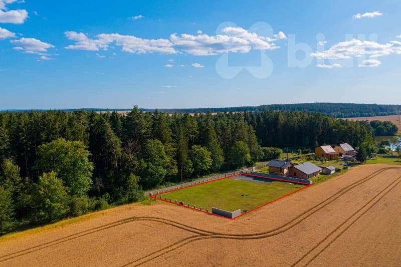 Prodej pozemku 2000 m²