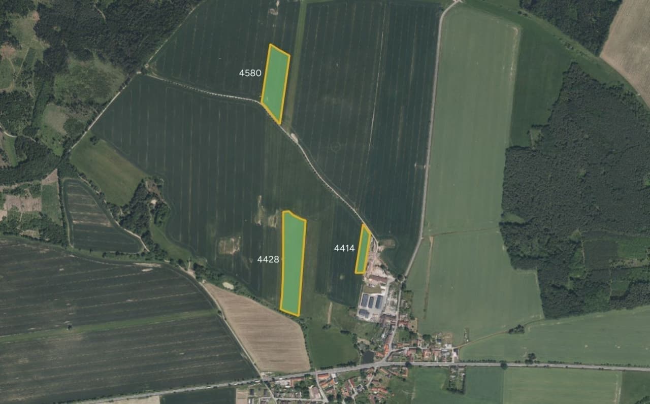 Prodej pozemku 42413 m²