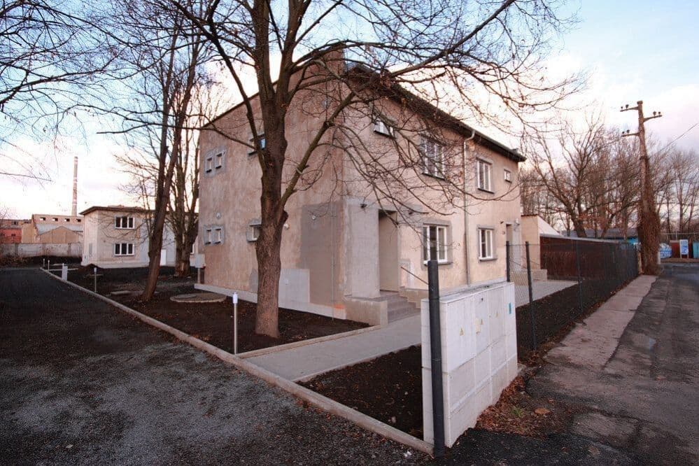 Pronájem komerčního prostoru 417 m²