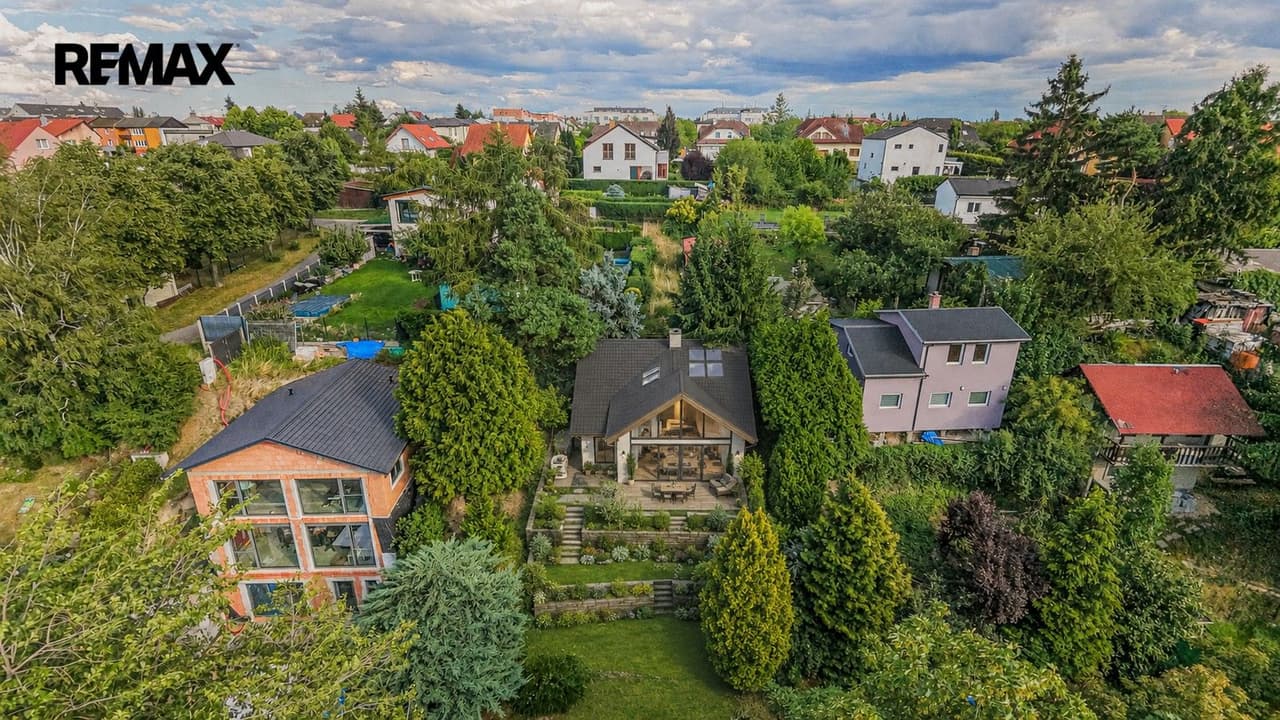Prodej pozemku 385 m²